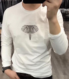 市场上装-T恤-时尚男装t恤