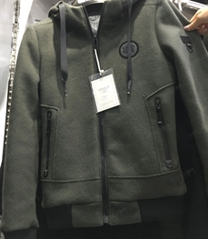 市场上装-夹克-（实拍）时尚男装夹克