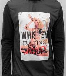 市场上装-T恤-时尚男装t恤