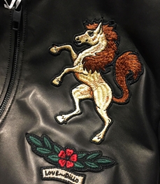 市场上装-皮衣-时尚男装皮衣