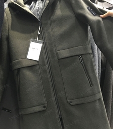 市场上装-中长外套-（实拍）时尚男装中长外套