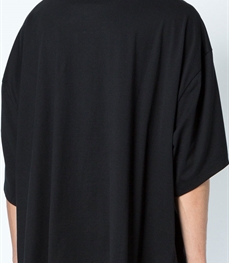 市场上装-T恤-休闲男装t恤