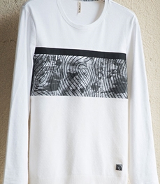 市场上装-T恤-时尚男装t恤