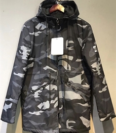 市场上装-中长外套-时尚男装中长外套