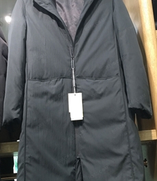 市场上装-大衣-（实拍）时尚商务大衣