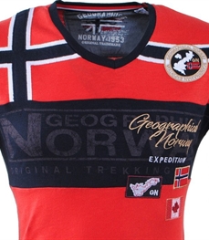 市场上装-T恤-时尚男装t恤