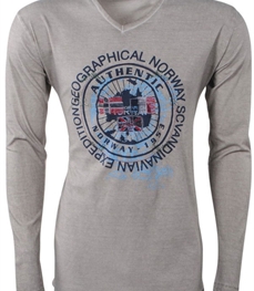 市场上装-T恤-时尚男装t恤