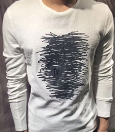 市场上装-T恤-时尚男装t恤