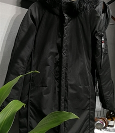 市场上装-中长外套-时尚男装中长外套