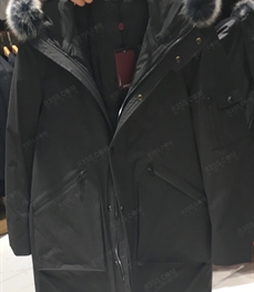 市场上装-大衣-（实拍）时尚商务大衣