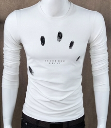 市场上装-T恤-时尚男装t恤