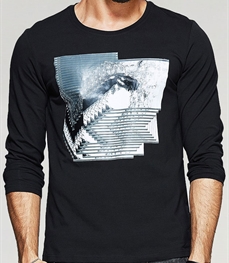 市场上装-T恤-时尚男装t恤