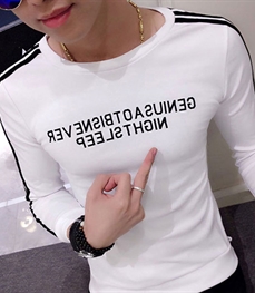 市场上装-T恤-时尚男装t恤