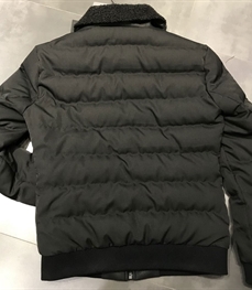 市场上装-皮衣-时尚男装皮衣