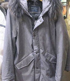 市场上装-大衣-（实拍）时尚商务大衣