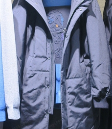 市场上装-大衣-（实拍）时尚商务大衣