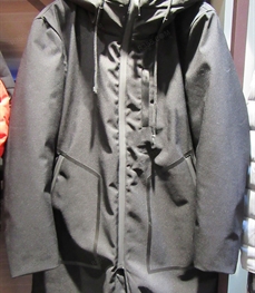 市场上装-大衣-（实拍）时尚商务大衣