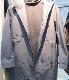 市场上装-大衣-（实拍）时尚商务大衣