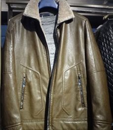 市场上装-皮衣-（实拍）时尚商务皮衣