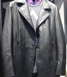 市场上装-皮衣-（实拍）时尚商务皮衣