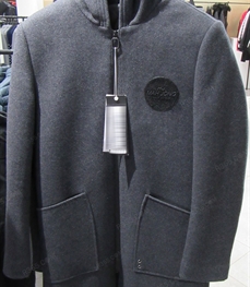 市场上装-大衣-（实拍）时尚商务大衣