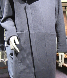 市场上装-大衣-（实拍）时尚商务大衣