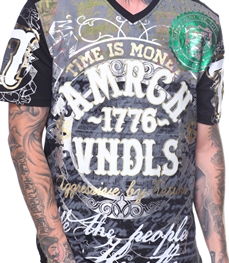 市场上装-T恤-时尚男装t恤