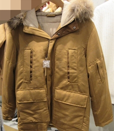 市场上装-大衣-（实拍）时尚商务大衣