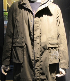 市场上装-大衣-（实拍）时尚商务大衣