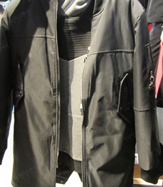 市场上装-大衣-（实拍）时尚商务大衣