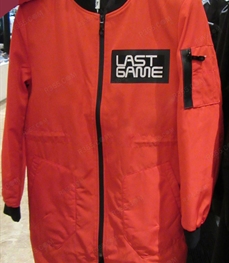 市场上装-大衣-（实拍）时尚商务大衣