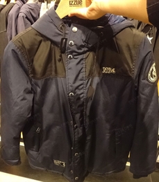 市场上装-大衣-（实拍）时尚商务大衣