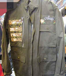 市场上装-大衣-（实拍）时尚商务大衣