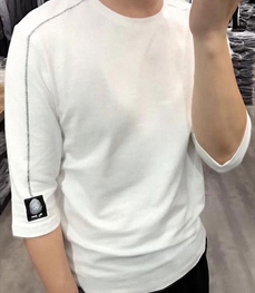 市场上装-T恤-时尚男装t恤