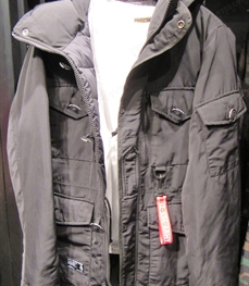 市场上装-中长外套-（实拍）休闲男装中长外套