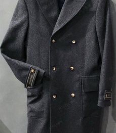 市场上装-大衣-（实拍）时尚商务大衣