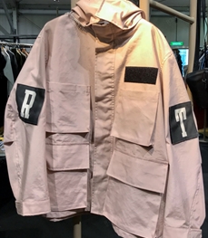 市场上装-中长外套-（实拍）休闲男装中长外套