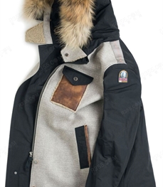 市场上装-大衣-（实拍）时尚商务大衣