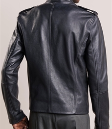 市场上装-皮衣-时尚商务皮衣