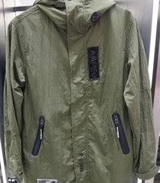 市场上装-中长外套-（实拍）休闲男装中长外套