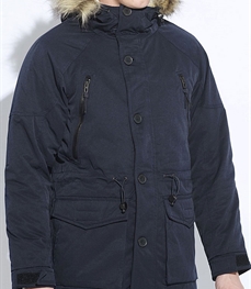 市场上装-大衣-时尚商务大衣