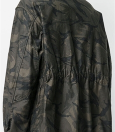 市场上装-中长外套-休闲男装中长外套