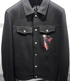 市场上装-夹克-时尚夹克