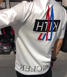 市场上装-T恤-休闲男装t恤