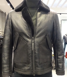 市场上装-尼克服-商务尼克服【实拍】