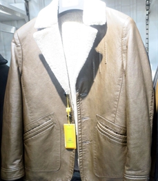 市场上装-尼克服-商务尼克服【实拍】