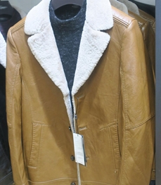 市场上装-尼克服-商务尼克服【实拍】