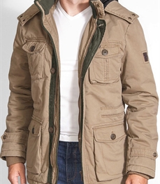 市场上装-大衣-时尚中长