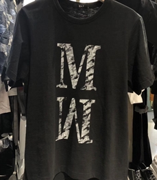 市场上装-T恤-时尚T恤