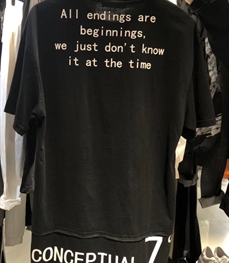 市场上装-T恤-时尚T恤